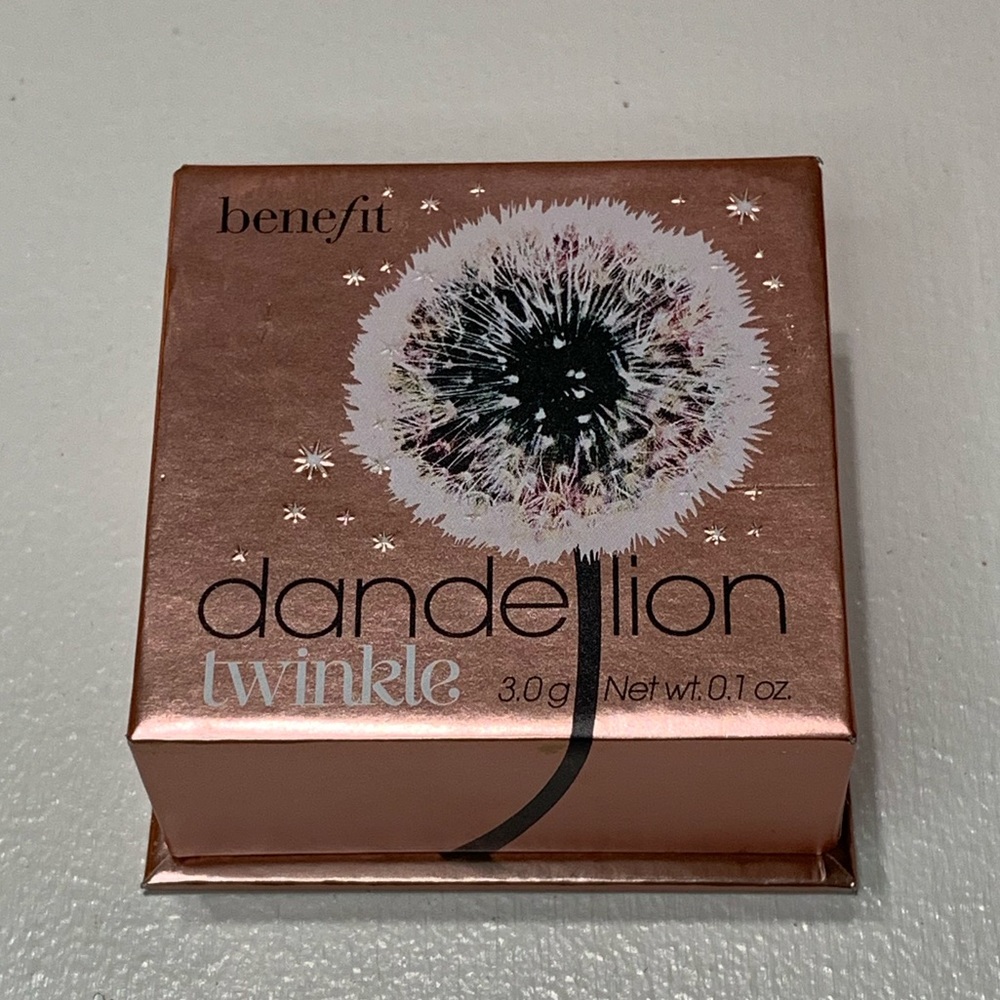 Benefit dandelion twinkle powder highlighter full